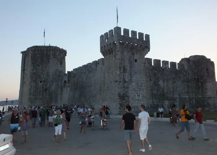 Pavic-nikic Apartment Trogir